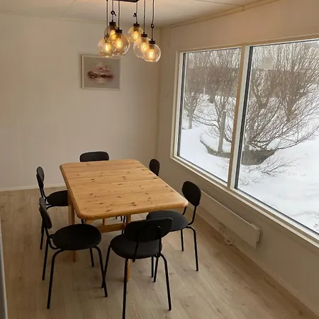 Center, Fully Equipped, 4 Bedrooms *