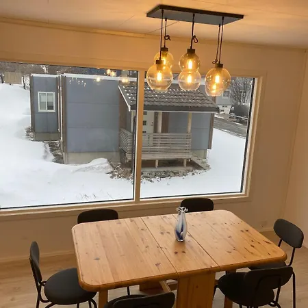 Center, Fully Equipped, 4 Bedrooms Apartament Berlevåg